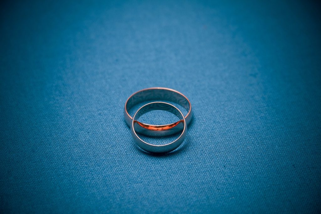 wedding, engagement, rings-1361076.jpg